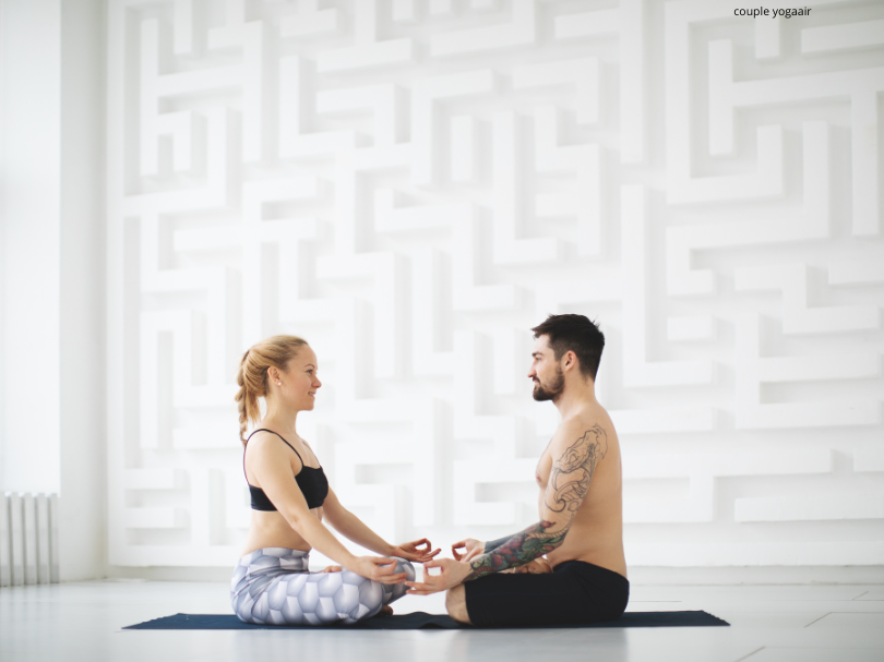 Yoga en couple : Renforce ta relation et ton bien-être à deux !