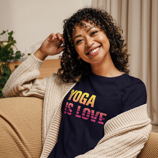 T-shirt ajusté femme - yoga is love - californie